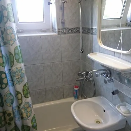 Guest house 2d Mieszkanie Dwupokojowe Samodzielne Normalne Cena Adekwantna Do Rynku 7 Przystankow *