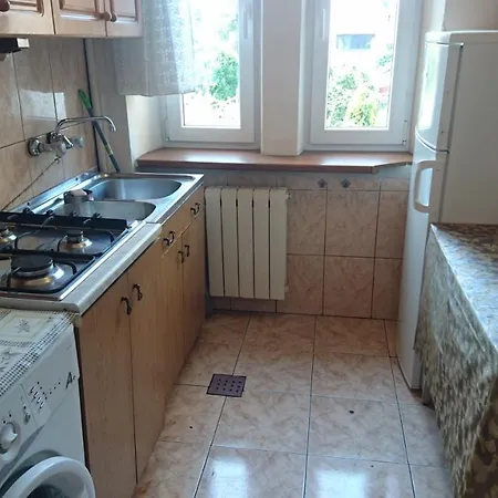 Gasthuis 2d Mieszkanie Dwupokojowe Samodzielne Normalne Cena Adekwantna Do Rynku 7 Przystankow Krakau